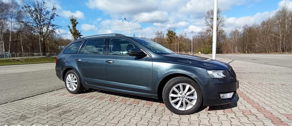 Skoda Octavia cena 41500 przebieg: 179614, rok produkcji 2016 z Katowice małe 46